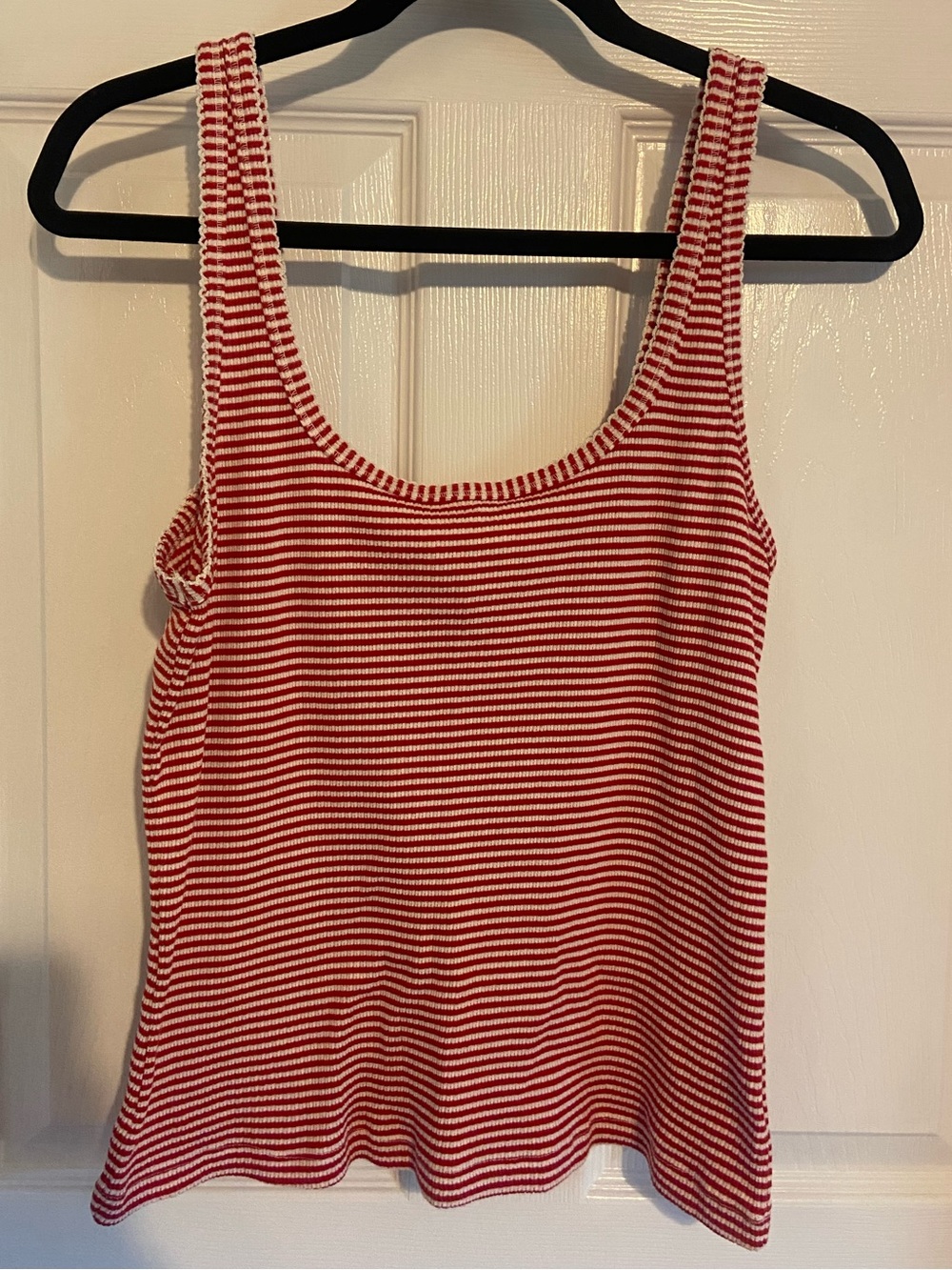 Universal Thread Red and White Striped Scoop Tank